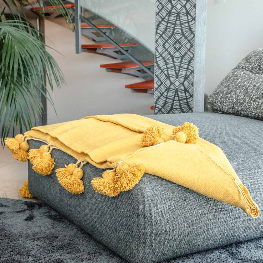 NWT Cotton pompom blanket mustard yellow - Picture 6 of 11